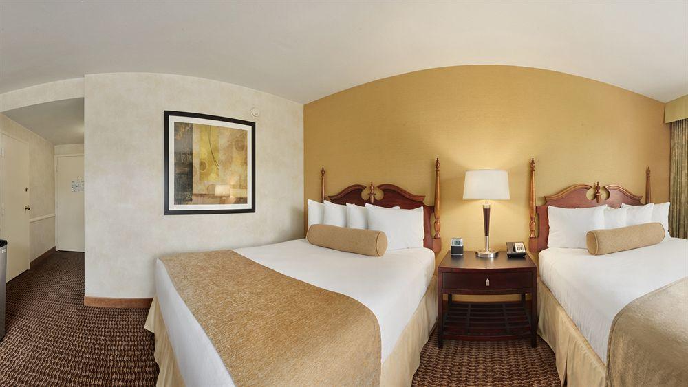 Best Western Plus Carriage Inn Los Angeles Exterior foto